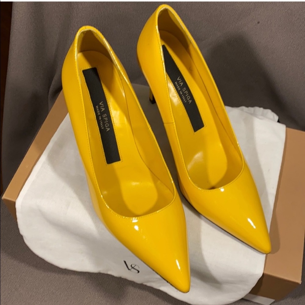 Via Spiga Pumps